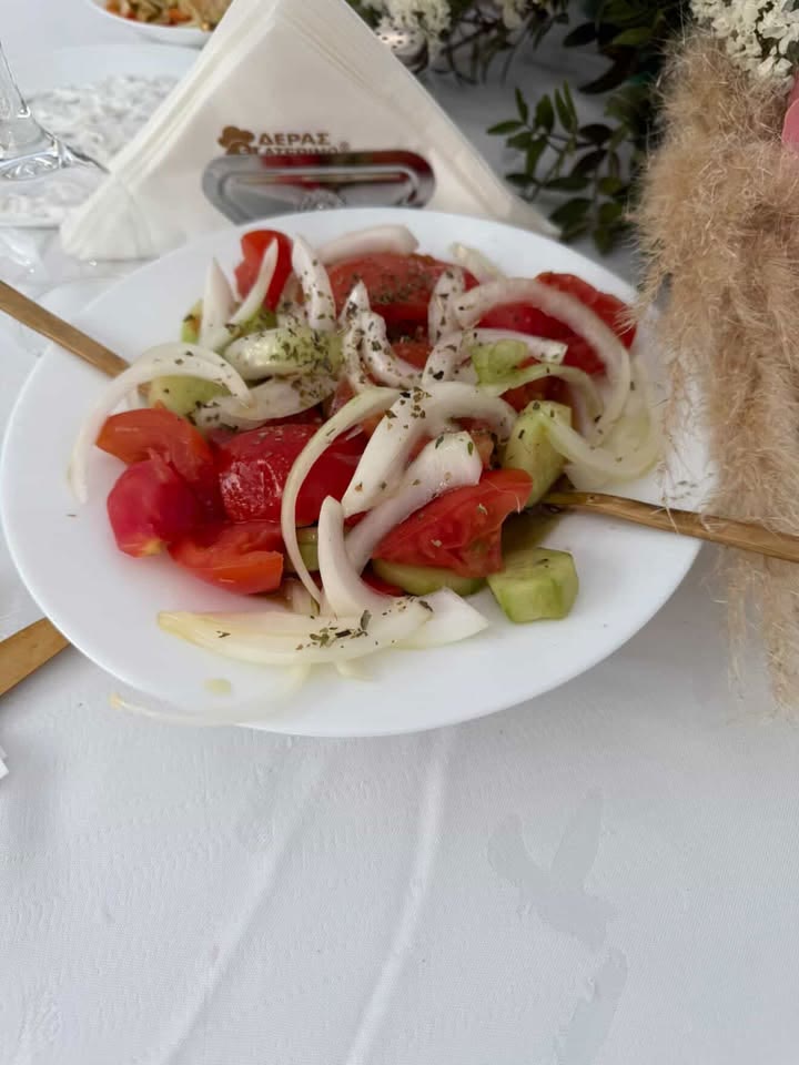 Χωριάτικη σαλάτα
